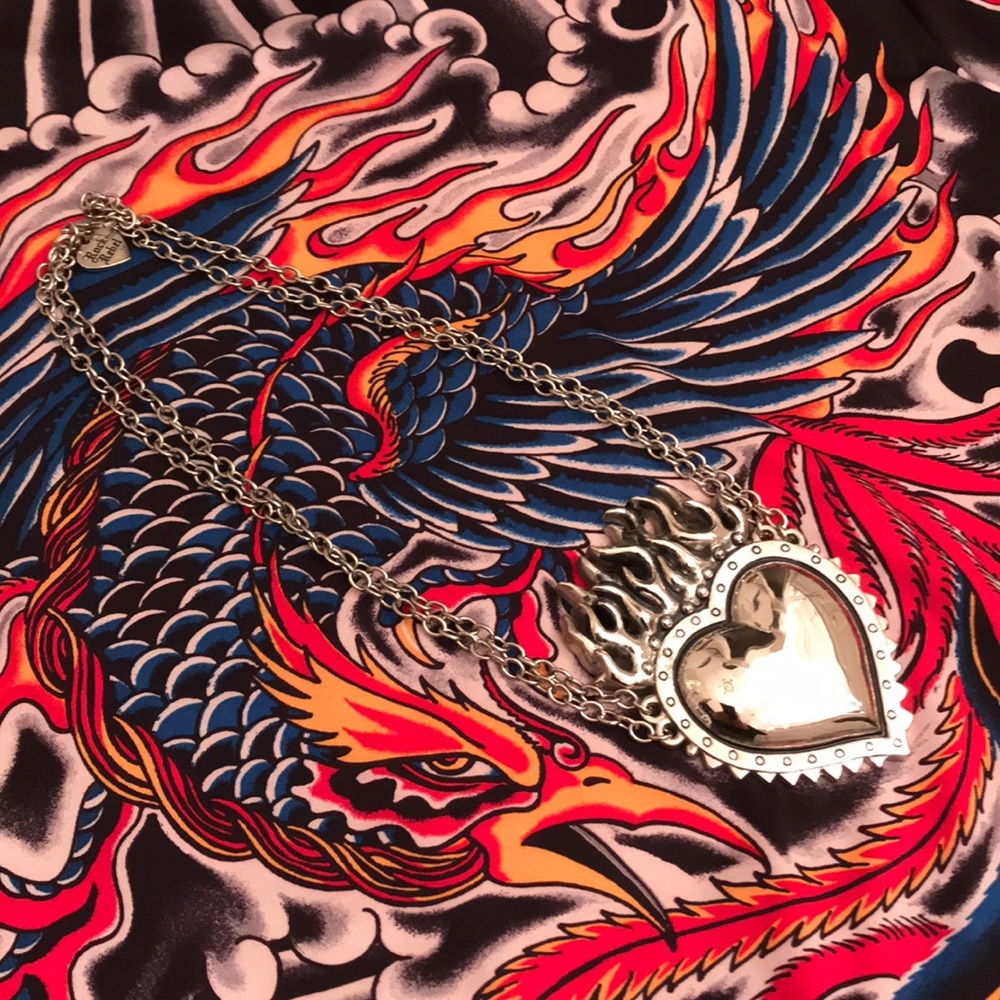 Flaming Heart HUGE necklace🔥🔥. Adjustable length